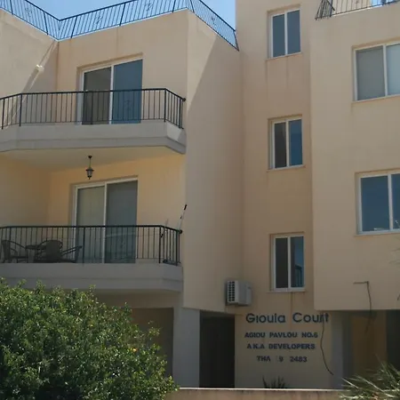 Yioula Court * Oroklini