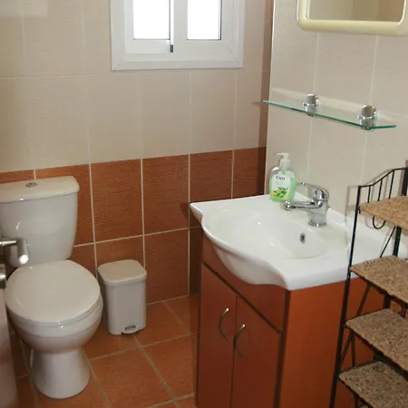 Yioula Court Апартаменты *